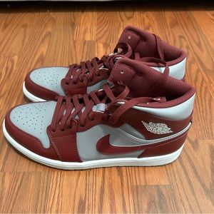 Air Jordan 1 mids sz 12. New. No tags or box